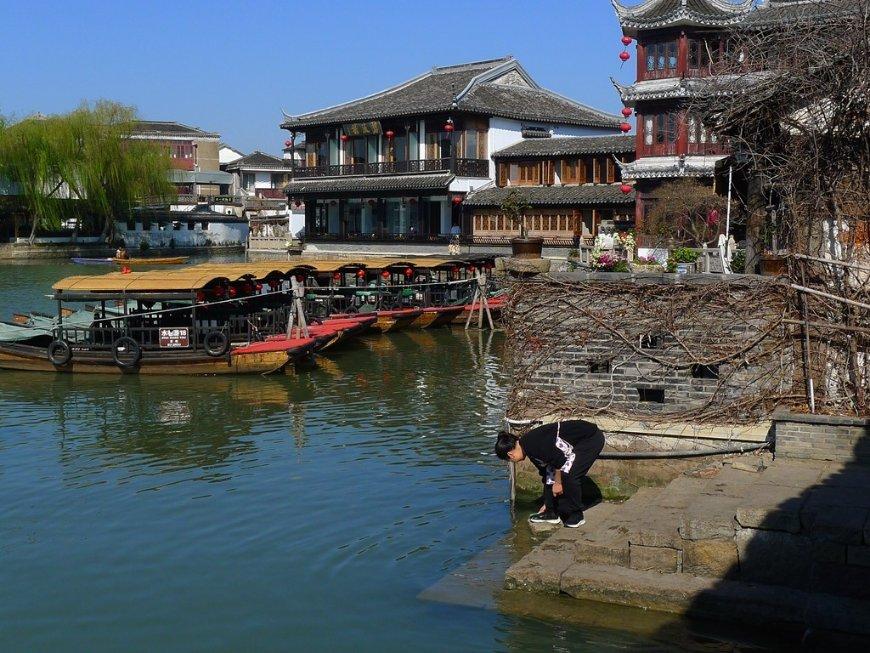 万峰林风景区在贵州哪里？惊世绝景！探秘中国喀斯特奇观—万峰林