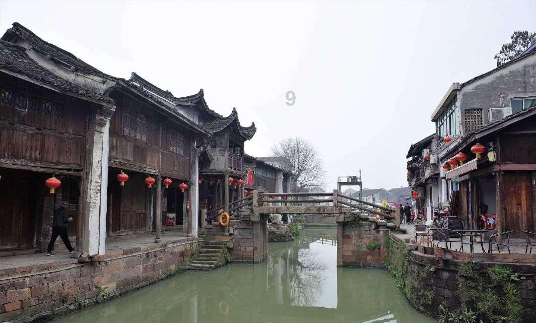 一个男生经常找我聊天，关心我，就代表喜欢我？游戏画面